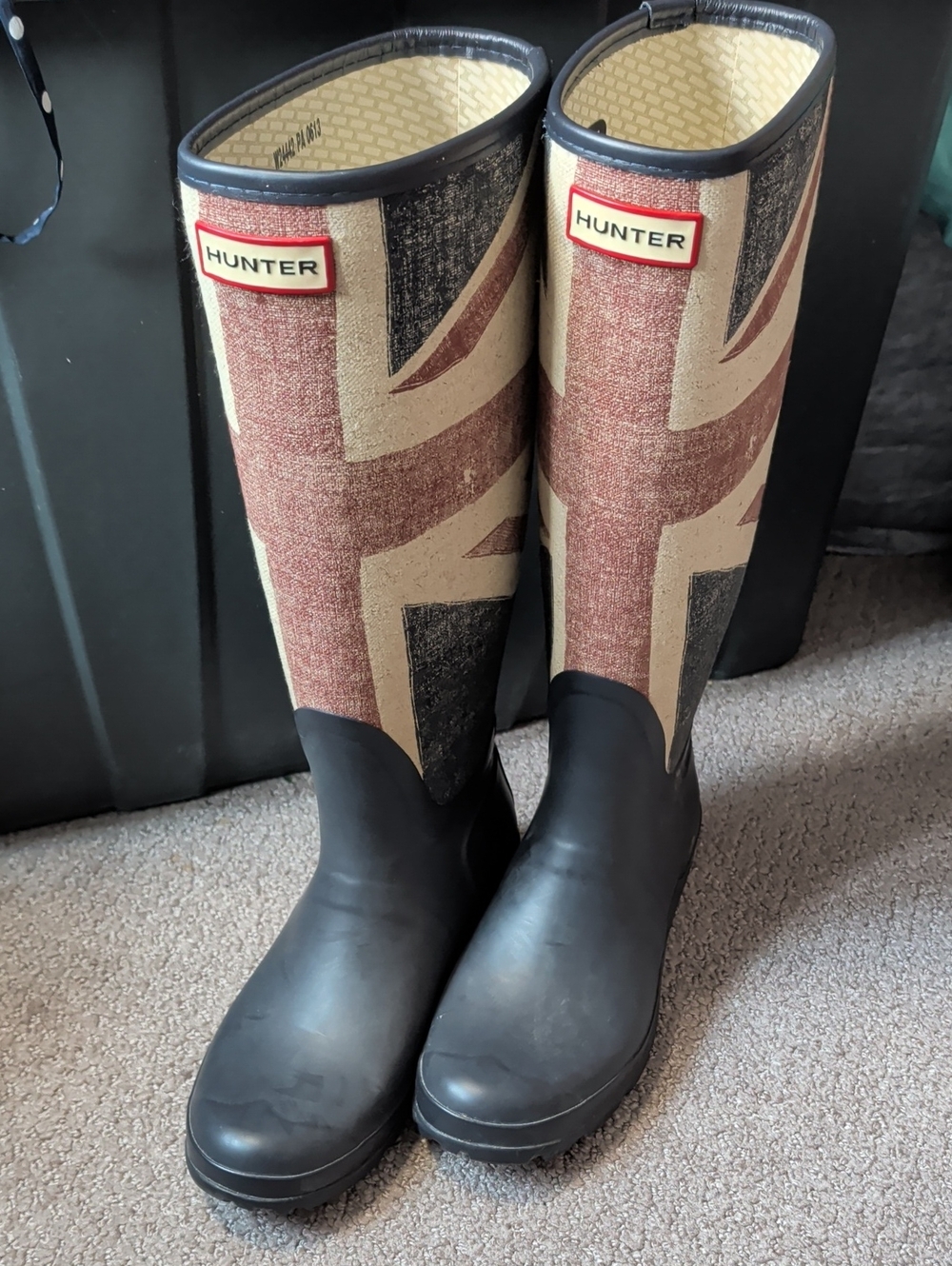Hunter Limited-edition British flag (Union Jack) rain boots size 7